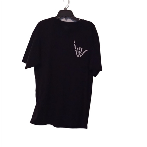 💙🌺Call Your Mom Black T-Shirt with Skeleton Hand Design - Picture 4 of 9